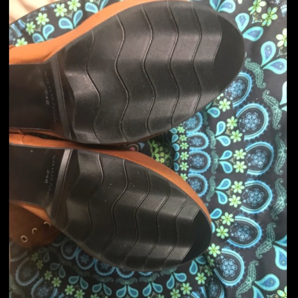 RESTOCKED sexy heeled boots - Picture 3 of 3